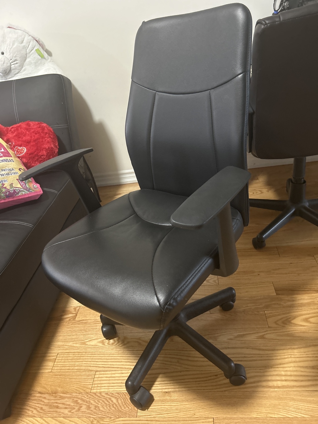 Black Office Chair - photo 2
