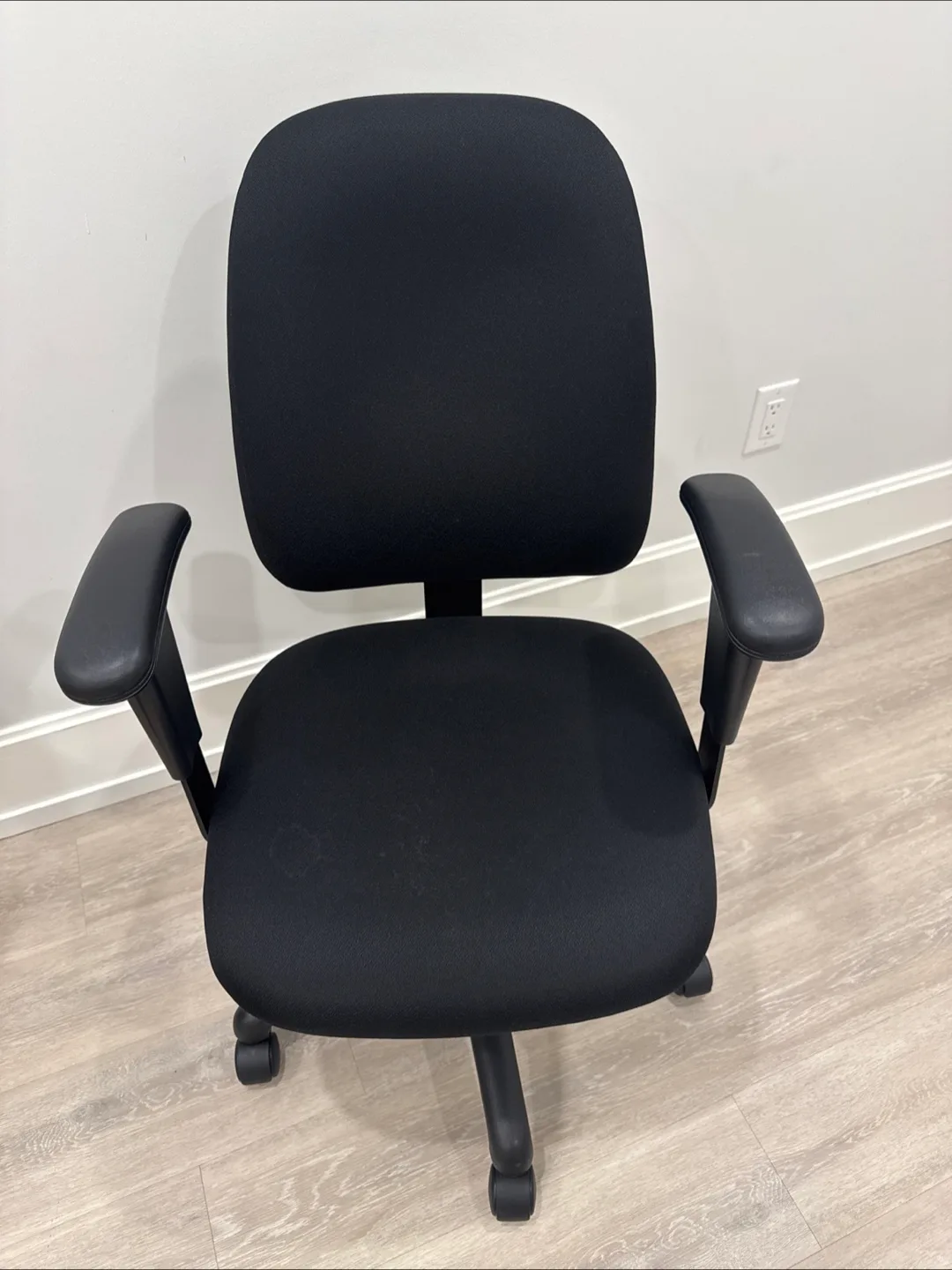 Black Office Chair thumbnail