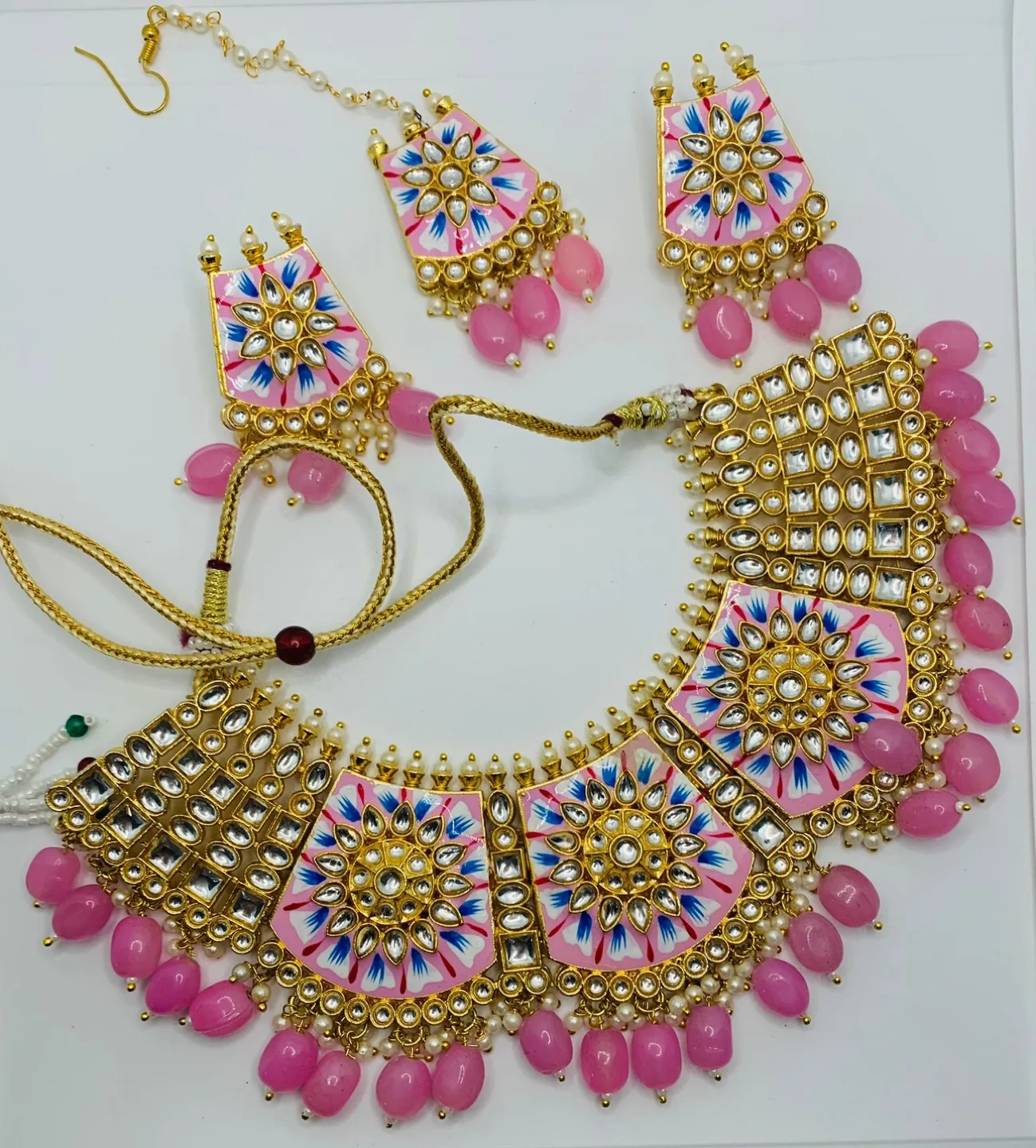 Stunning Necklace Set image indicator(2)