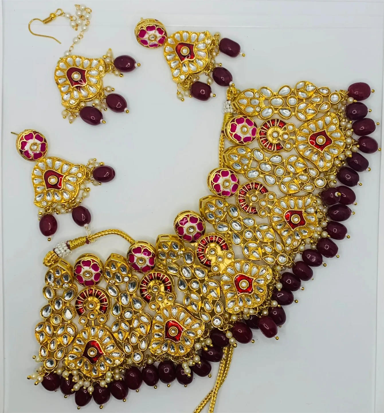 Stunning Necklace Set image indicator(3)