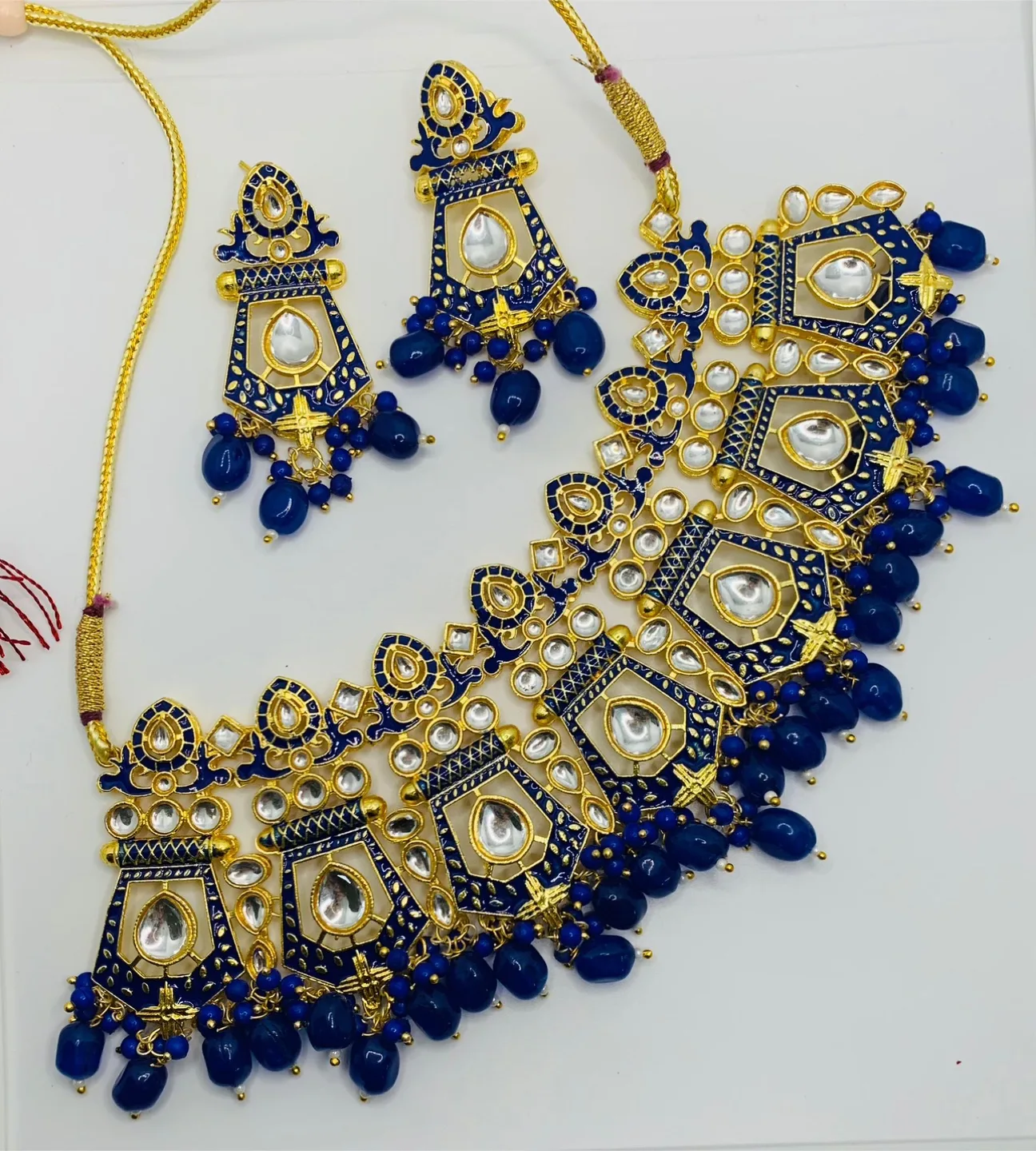 Stunning Necklace Set image indicator(6)