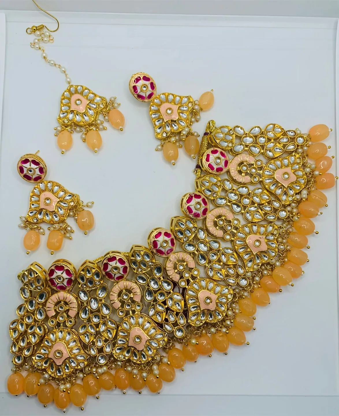 Stunning Necklace Set image indicator(5)