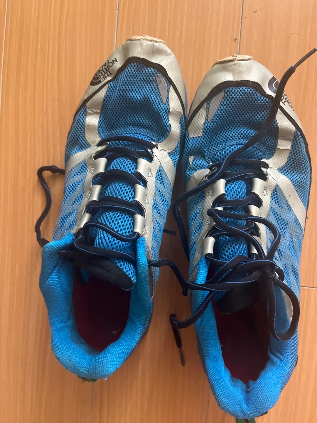 🥕The North Face Running Shoes thumbnail