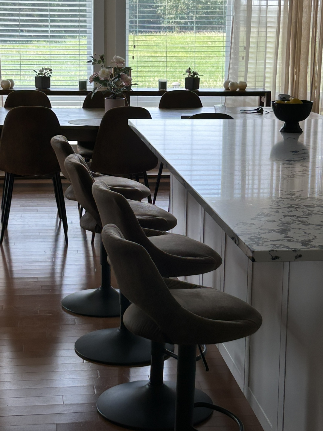 Adjustable Bar Stools - photo 3