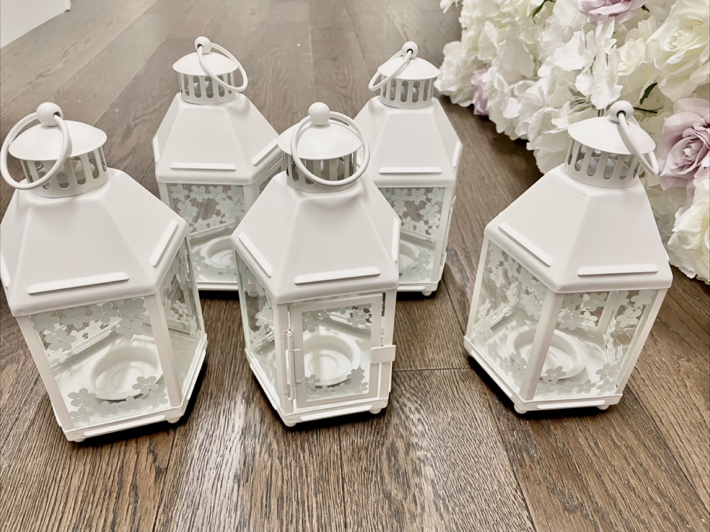 White Lanterns 5pcs