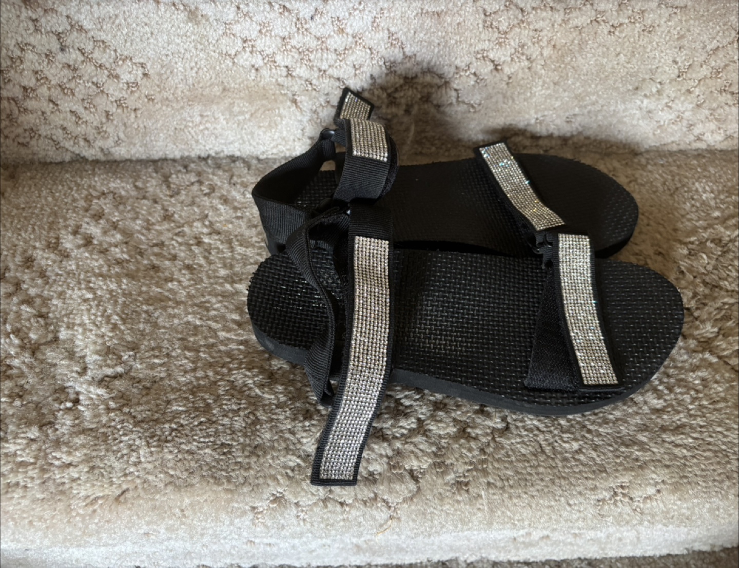 Black sandals with silver rhinestones - photo 4