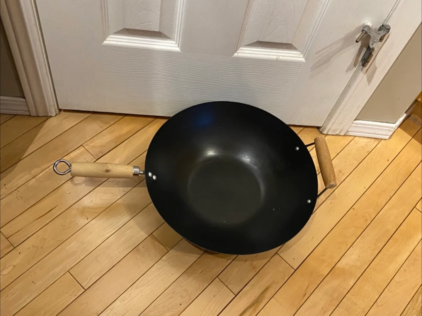 Wok with Wooden Handles🥕 thumbnail