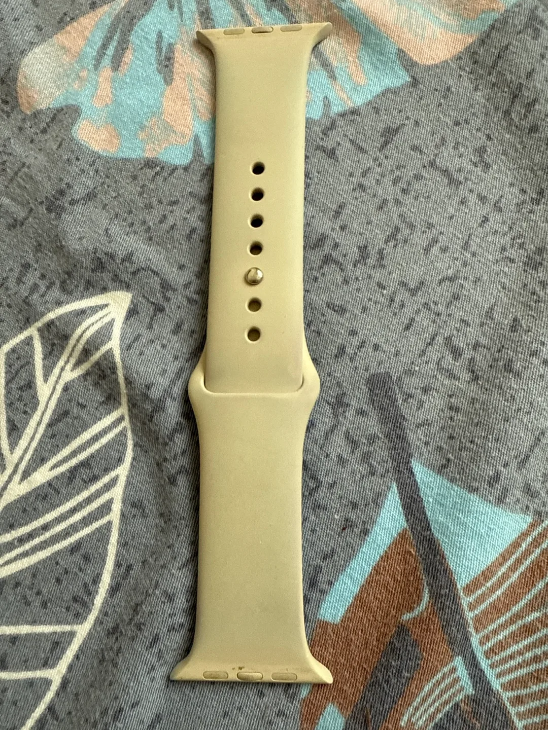 FREE Apple Watch Band thumbnail