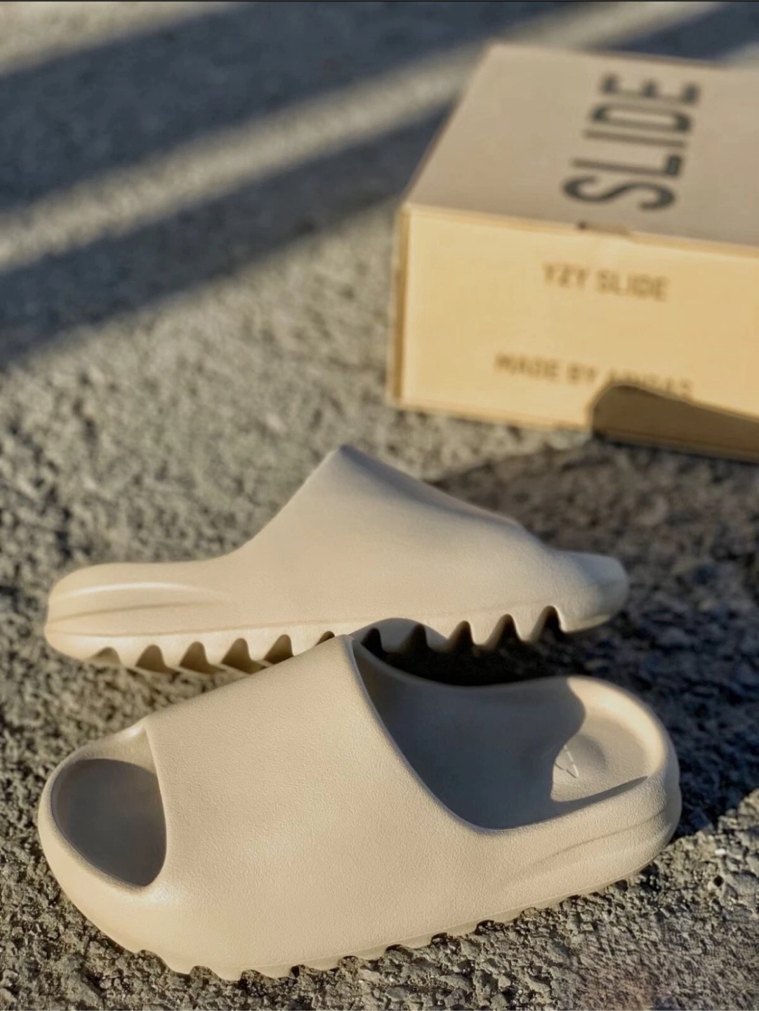 *SALE* - REAL YEEZY SLIDES - “BONE” - ALL SIZES - photo 4
