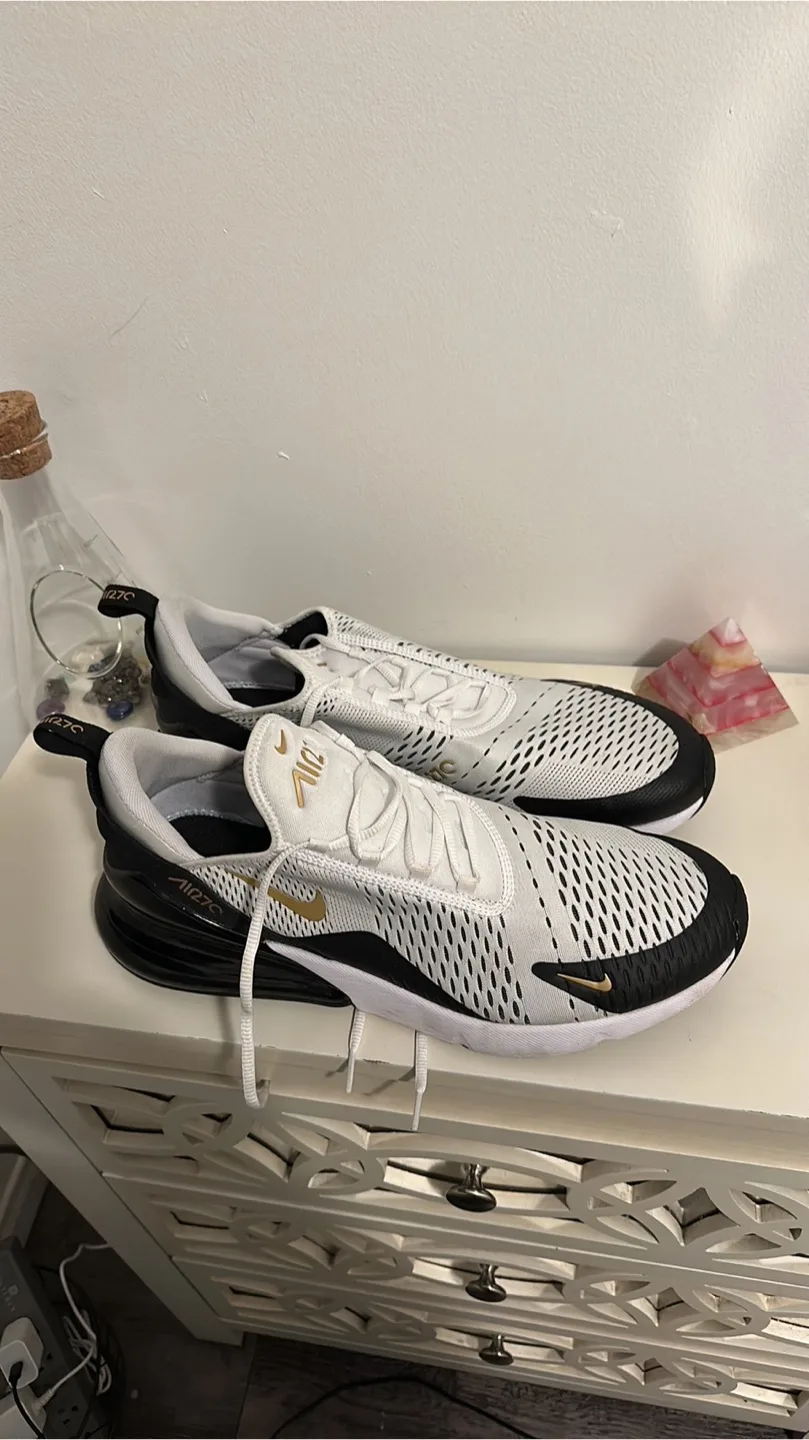 Nike Air Max 270 Sneakers thumbnail