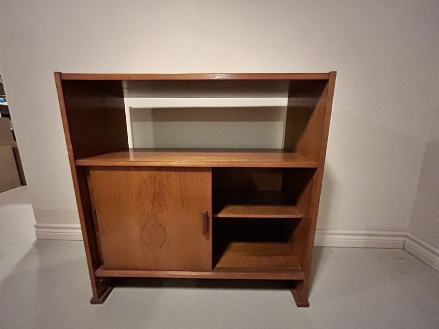 Mid Century Teak side table with storage 🥕 - photo 2