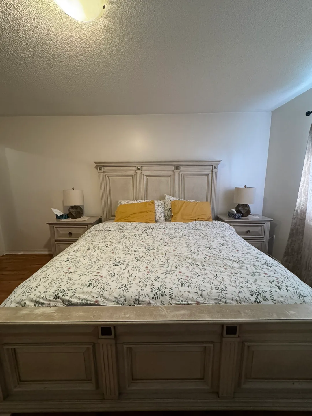 5 piece full king size bedroom set!! Great condition thumbnail