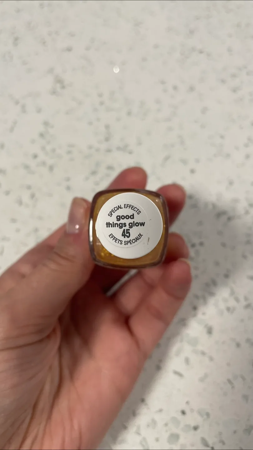 Essie Gold Nail Polish image indicator(2)