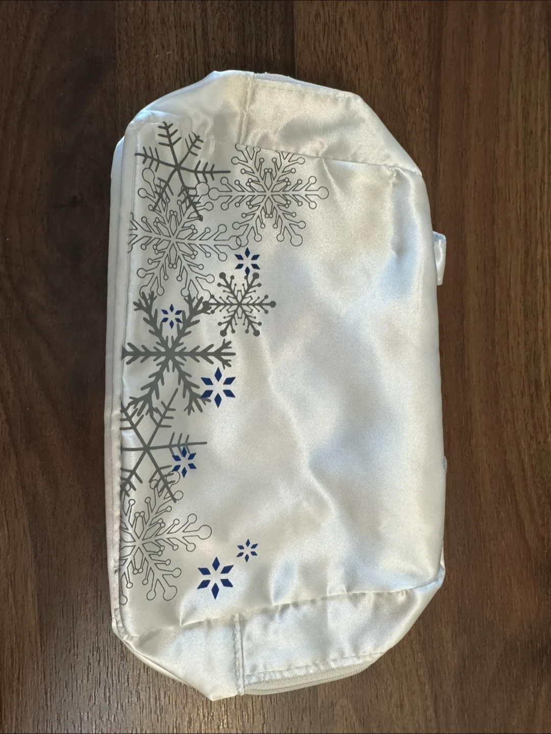 SEKKISEI Snowflake Cosmetic Bag thumbnail