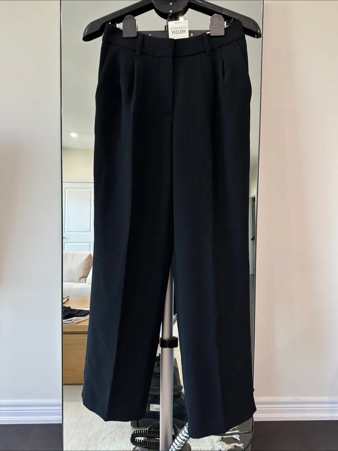 Aritzia Effortless Pants Low Rise Crepette Size 2 NWT thumbnail