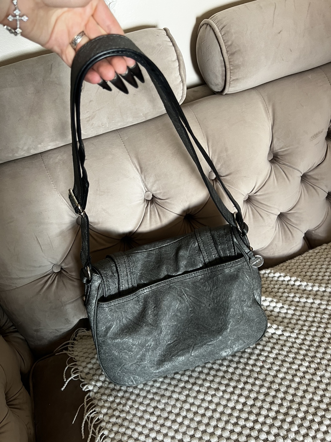 Stylish Grey Crossbody Bag - photo 3