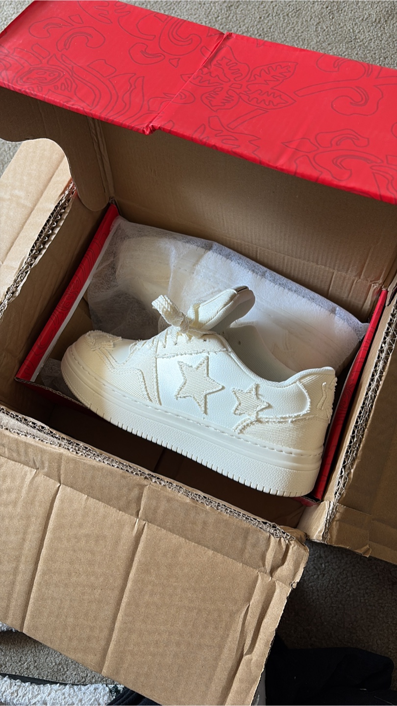 Cream Coloured Sneakers with Stars