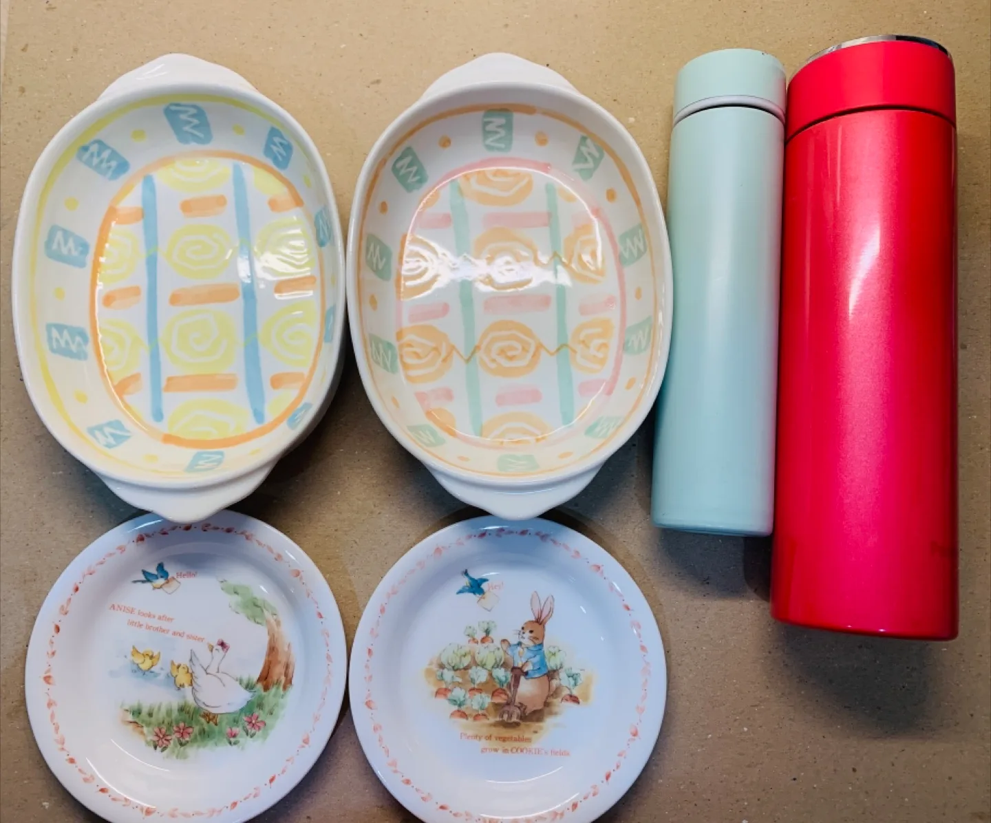 Adorable Peter Rabbit, oven-safe dish and thermos bottle thumbnail