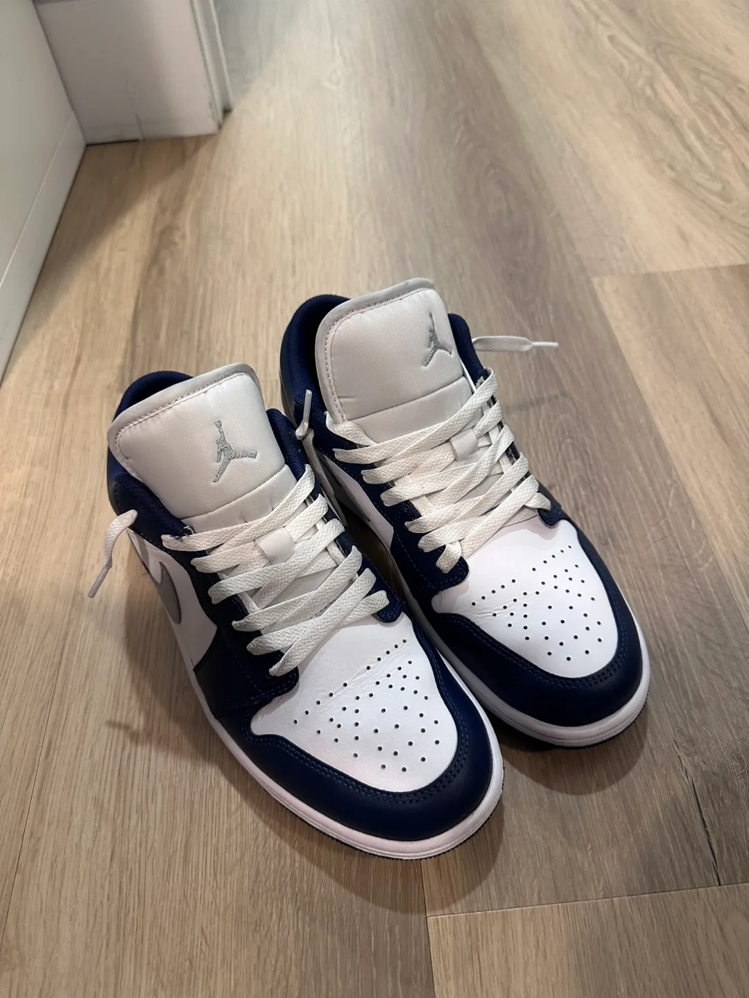 Nike Air Jordan 1 Low Shoes thumbnail