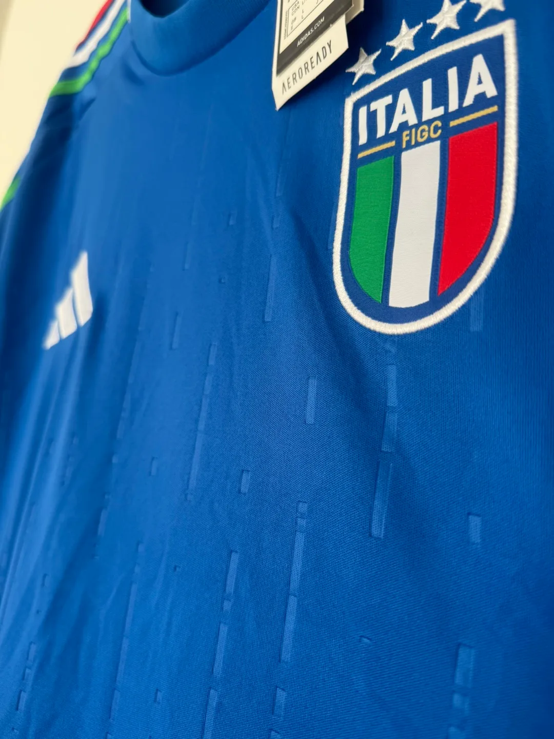 BNWT L Italy 24/25 Jersey image indicator(3)