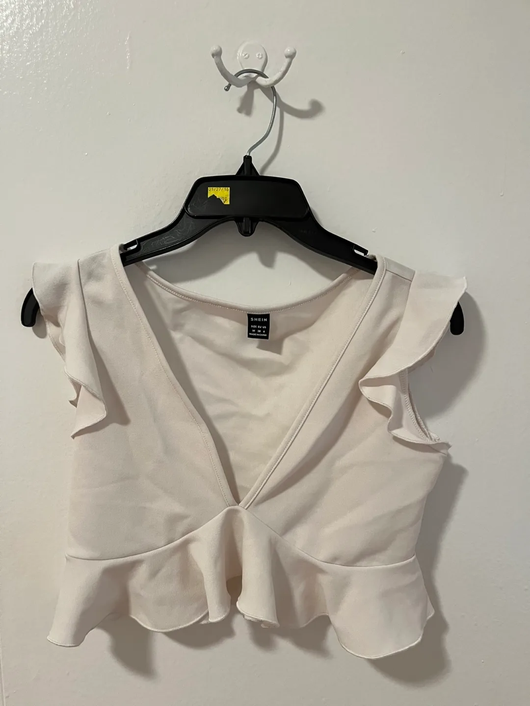 White Ruffle Top #freecycle thumbnail