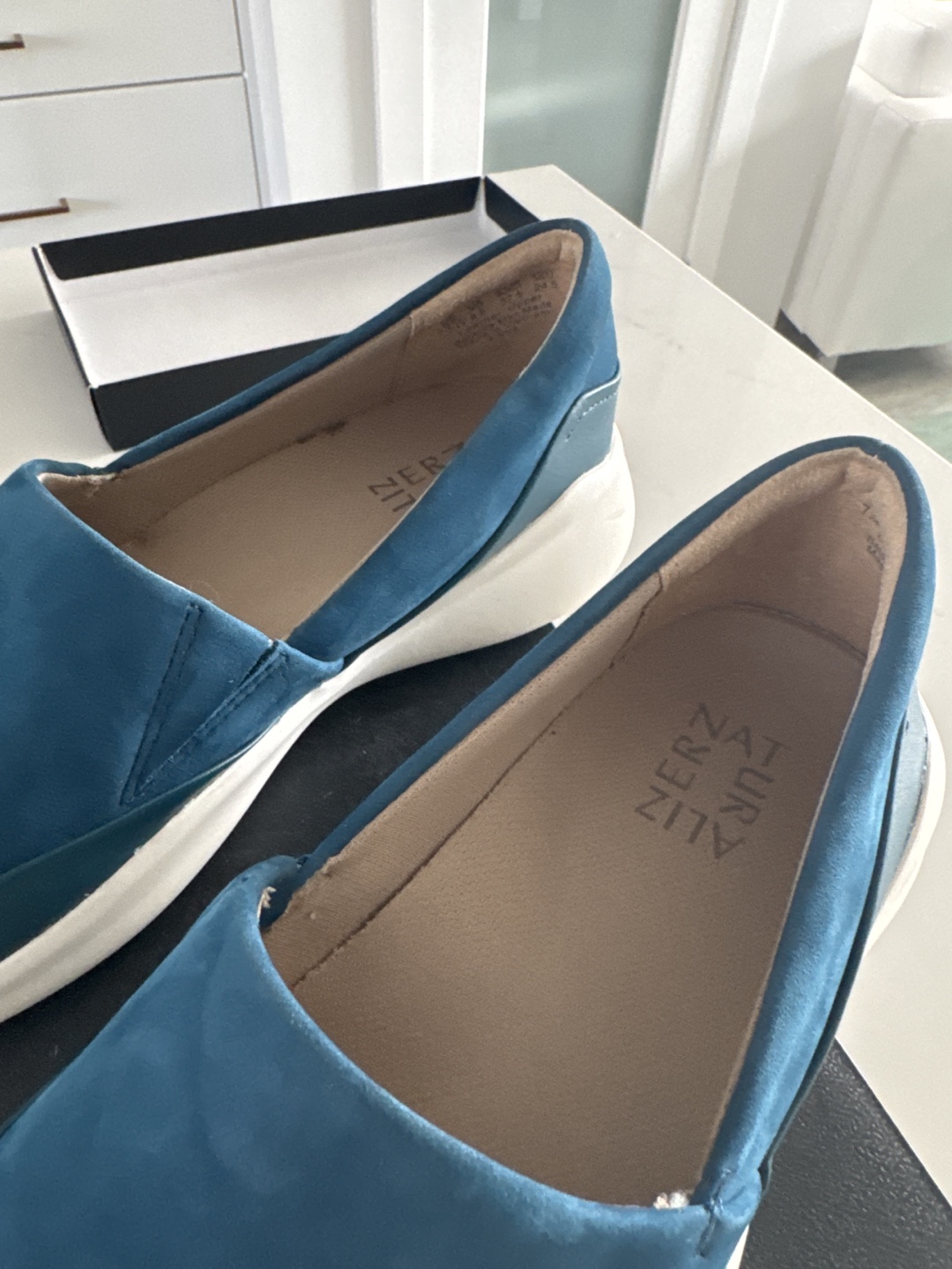 Naturalizer Blue Slip-On Shoes - Size 7.5 - photo 2