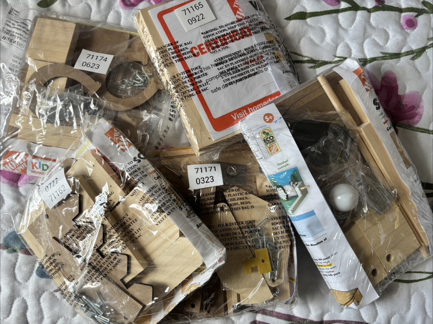 Home Depot Kids Workshop Craft Kits Bundle 🥕 - photo 2