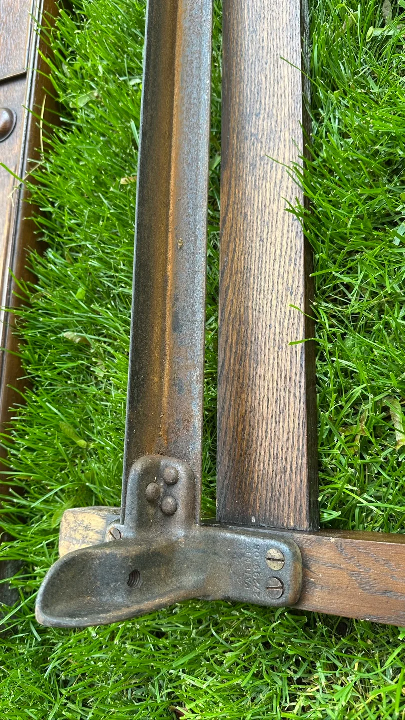 Vintage dresser and bed frame set image indicator(8)