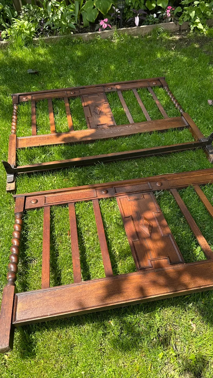 Vintage dresser and bed frame set image indicator(5)