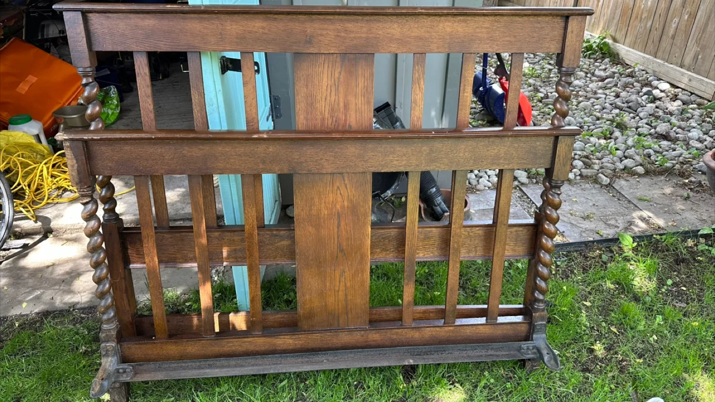 Vintage dresser and bed frame set image indicator(9)