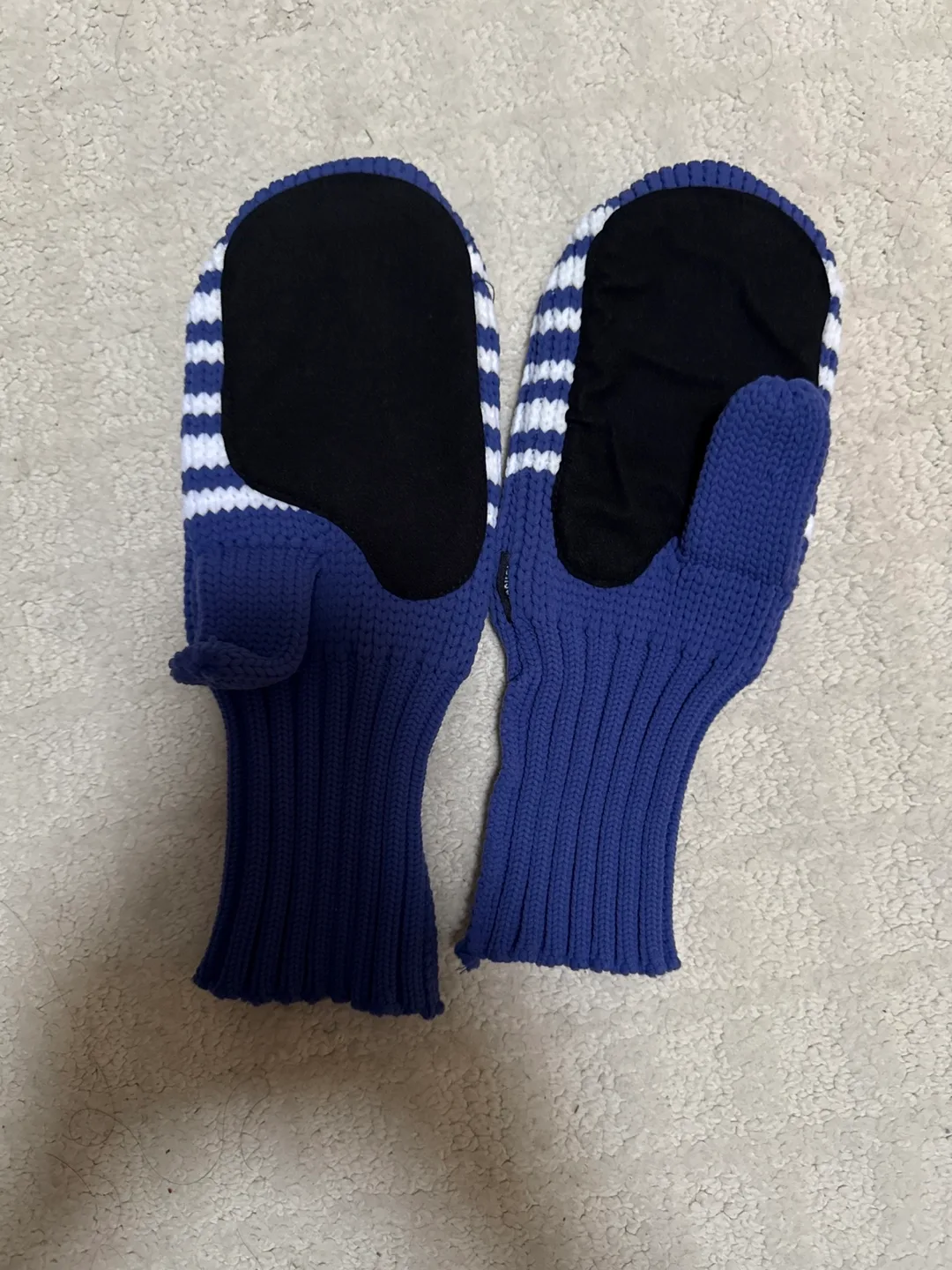 Gongshow Hockey Mitts thumbnail