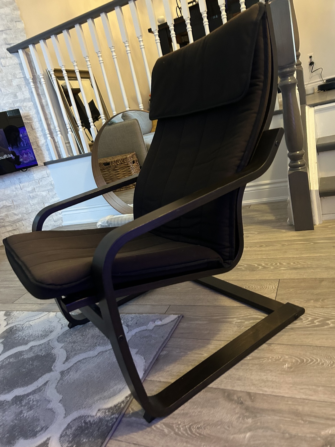 2 Ikea Poang high-back armchairs (black and white) - photo 2