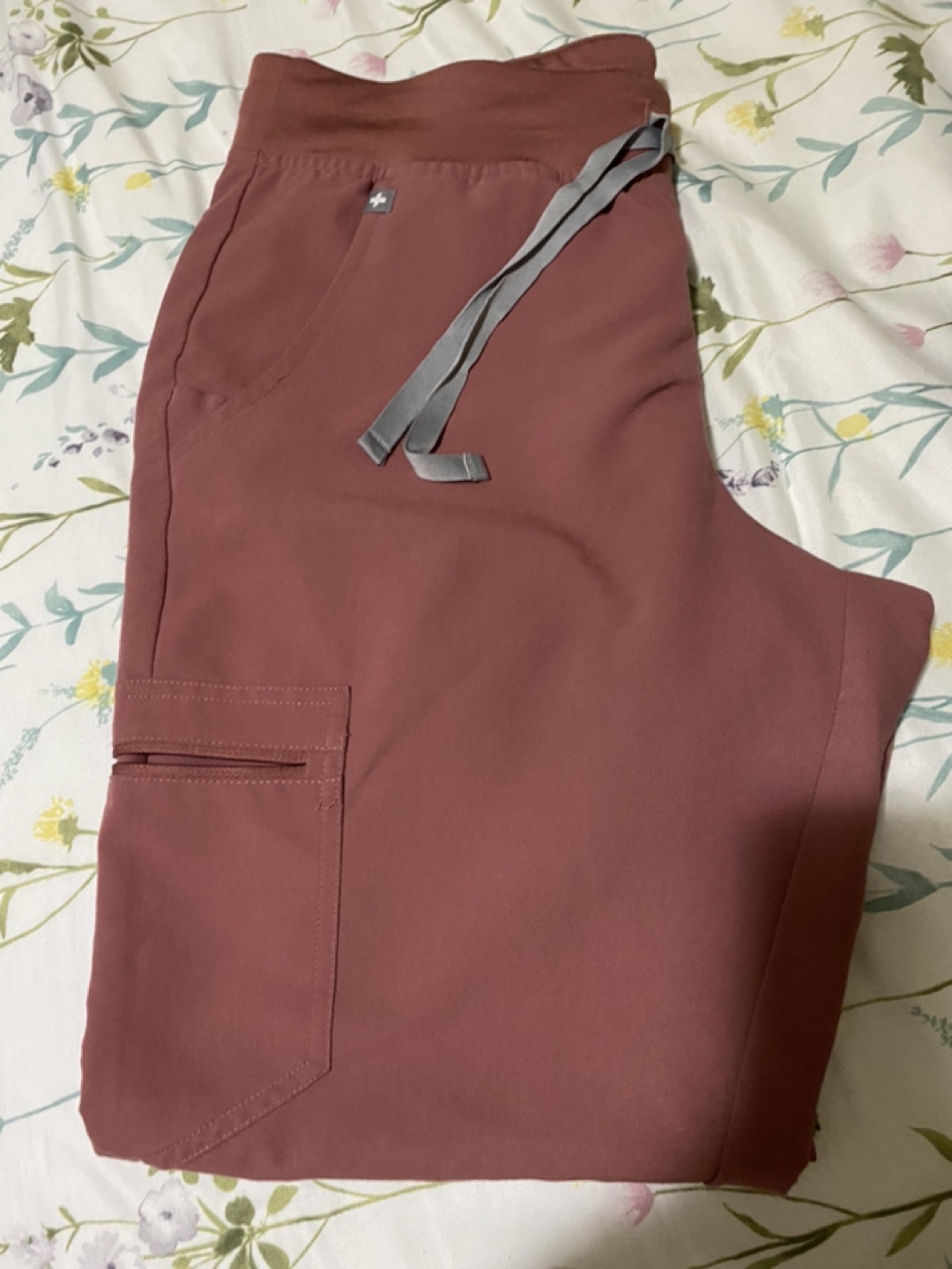 FIGS joggers/scrub pants