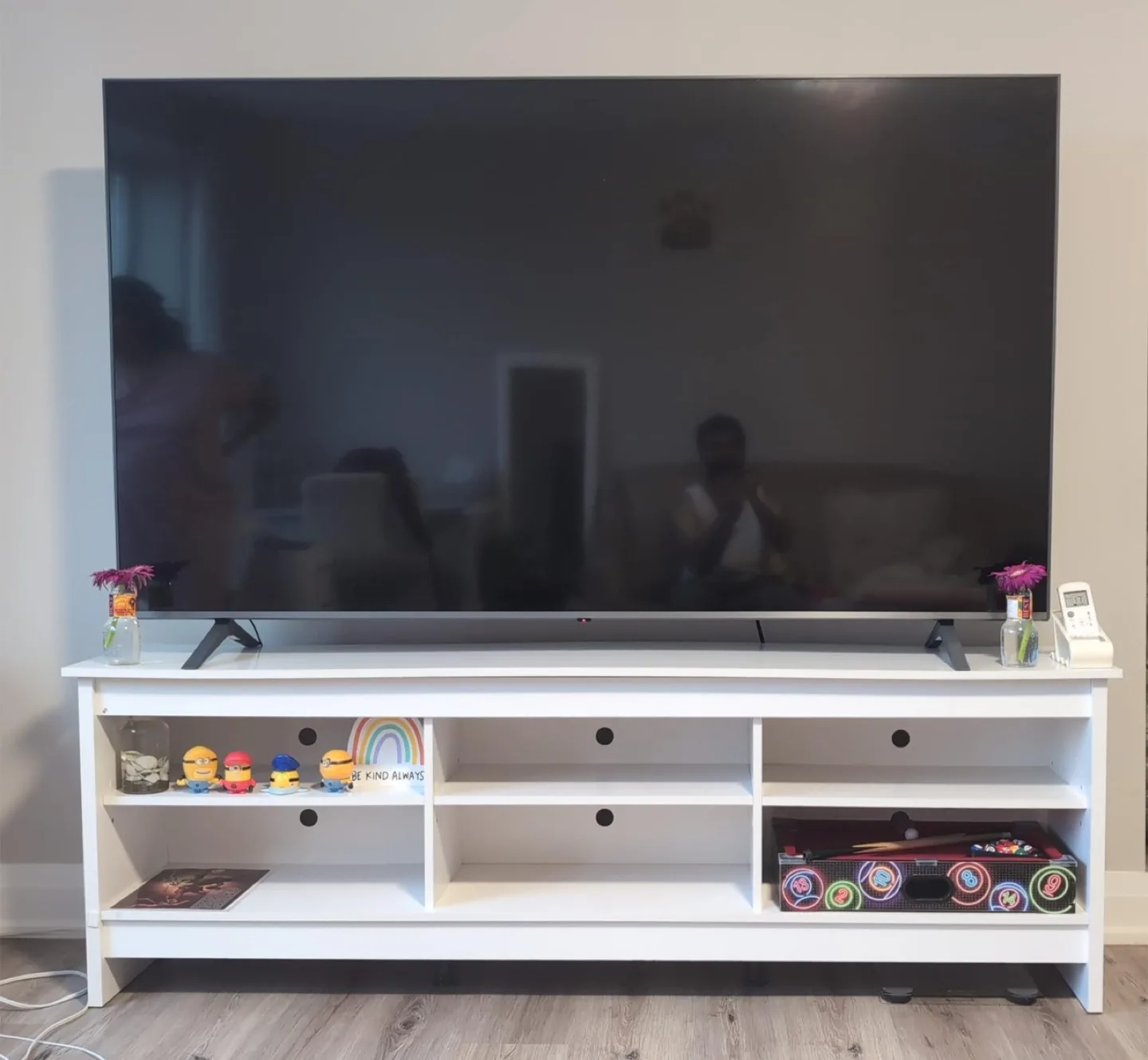 LG 75 inch TV -qled thumbnail