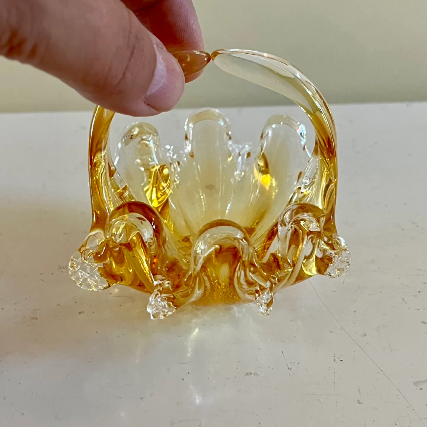 1960 Chalet Bombonieres "Whimsies" Art Glass Basket image indicator(4)