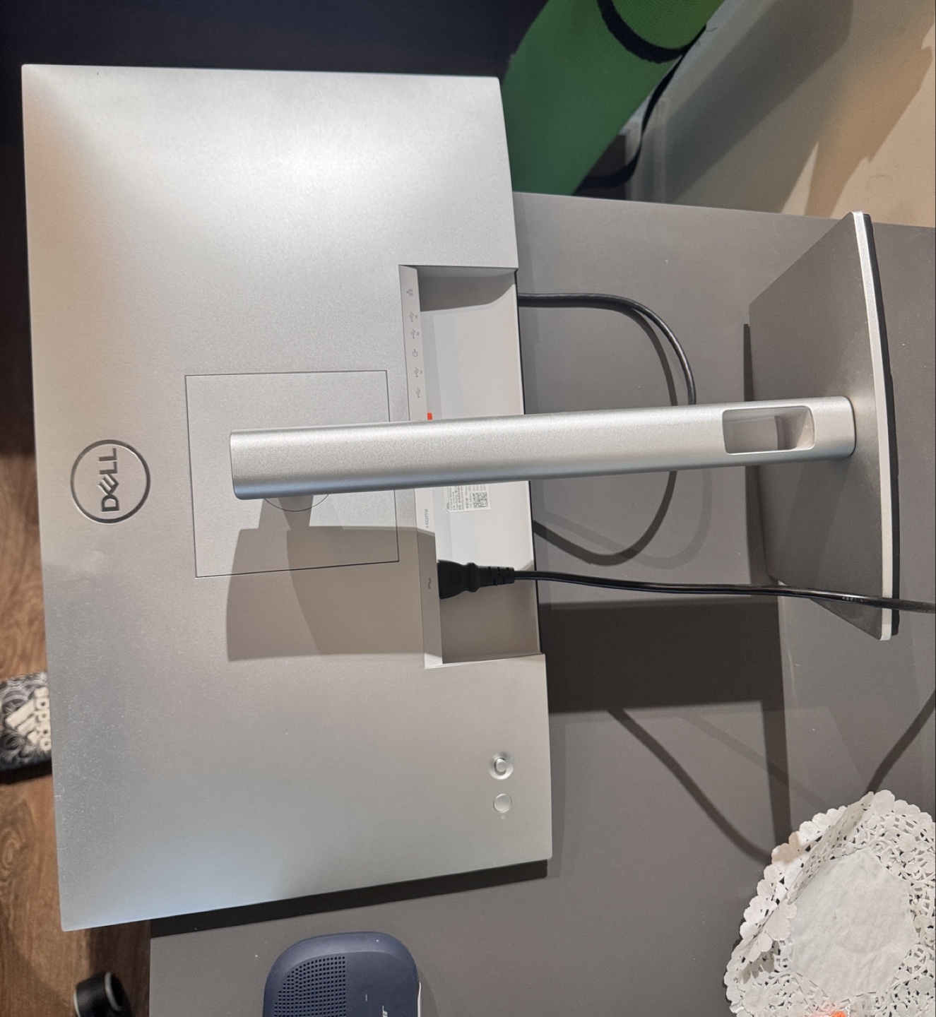 Dell UltraSharp 24" Hub Monitor - (U2424HE) - photo 2