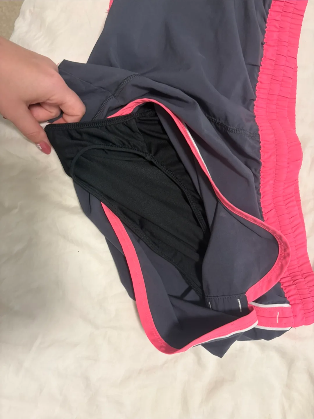 Under Armour Women's Running Shorts M image indicator(3)