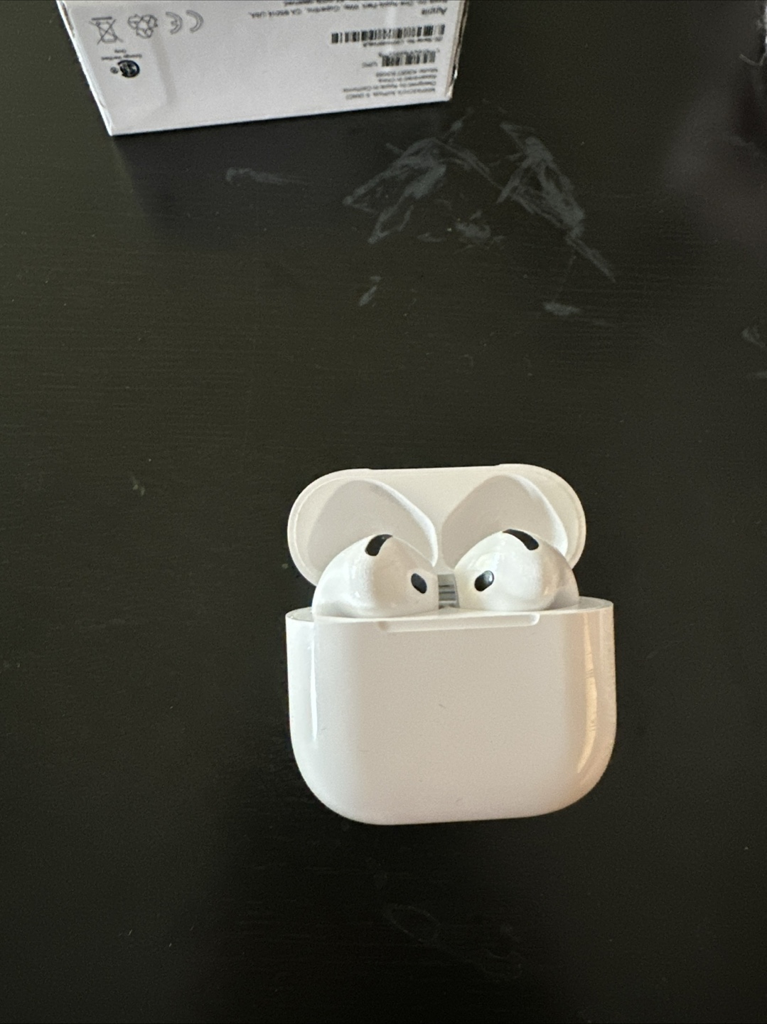(Fake) Airpods 4