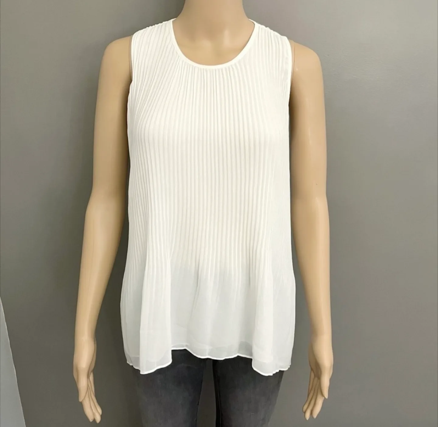 Zara Basic Sleeveless Pleated Top thumbnail