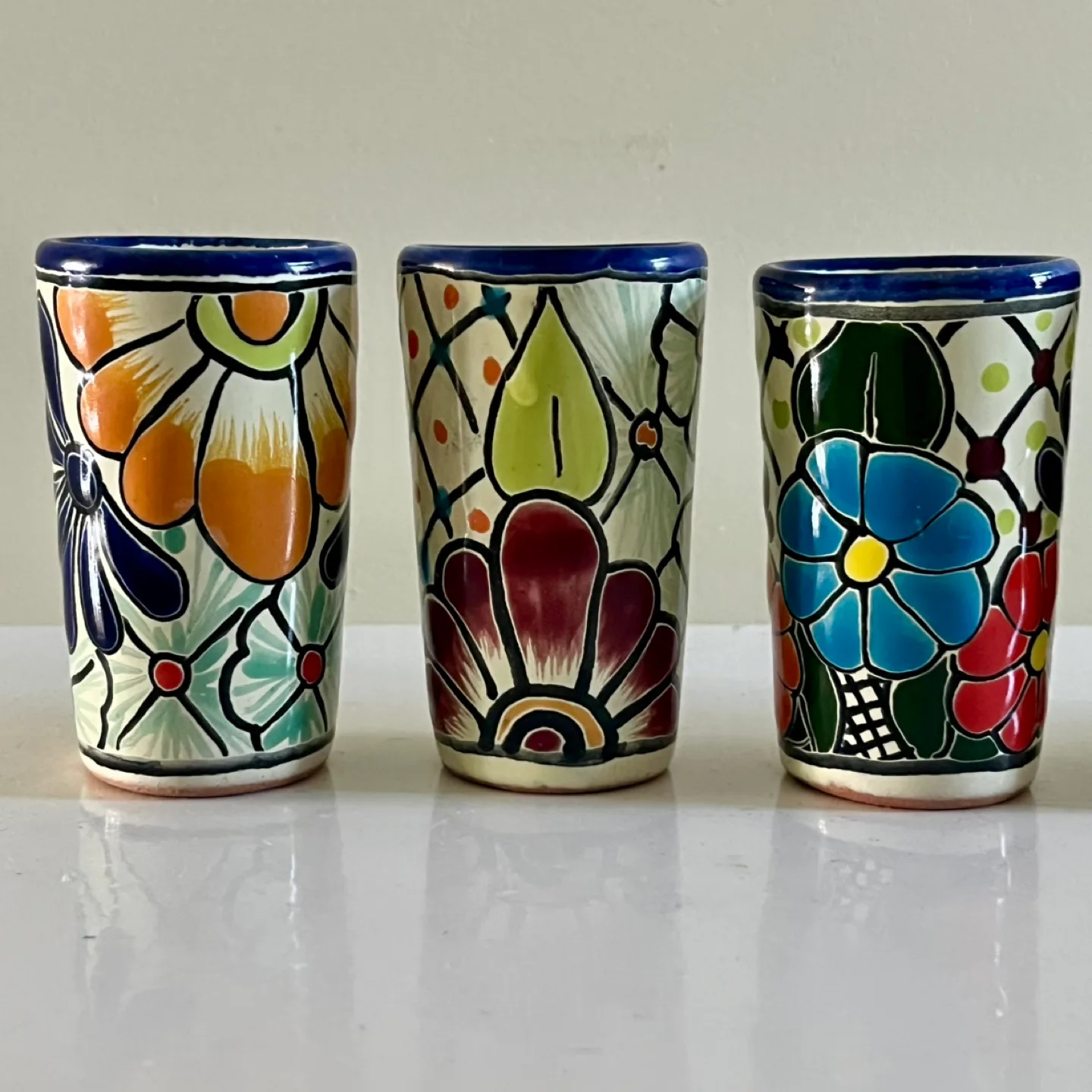 6 Handpainted Mexican pottery shot glasses image indicator(4)