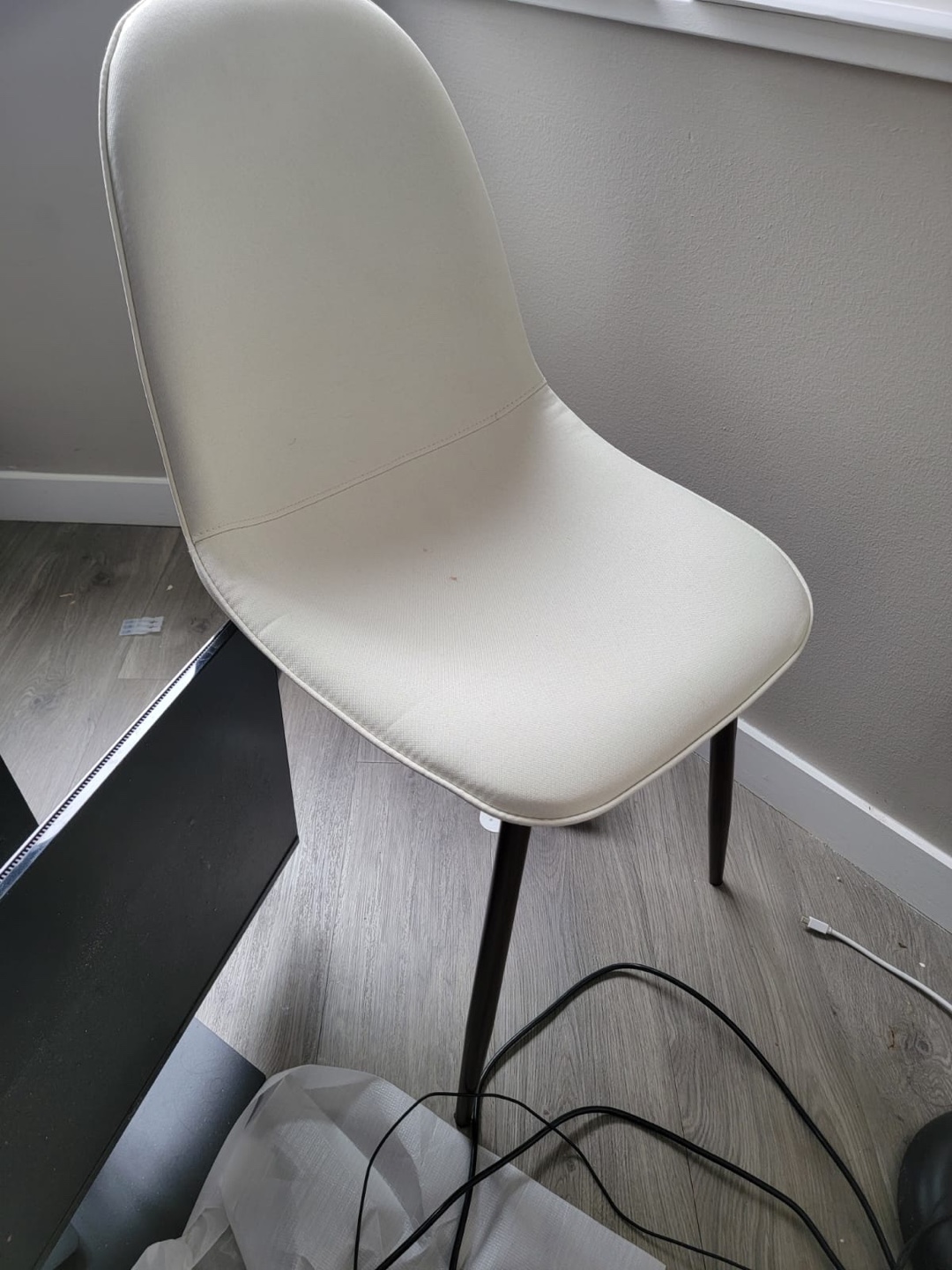 Elegant Chair and Desk Set - photo 2