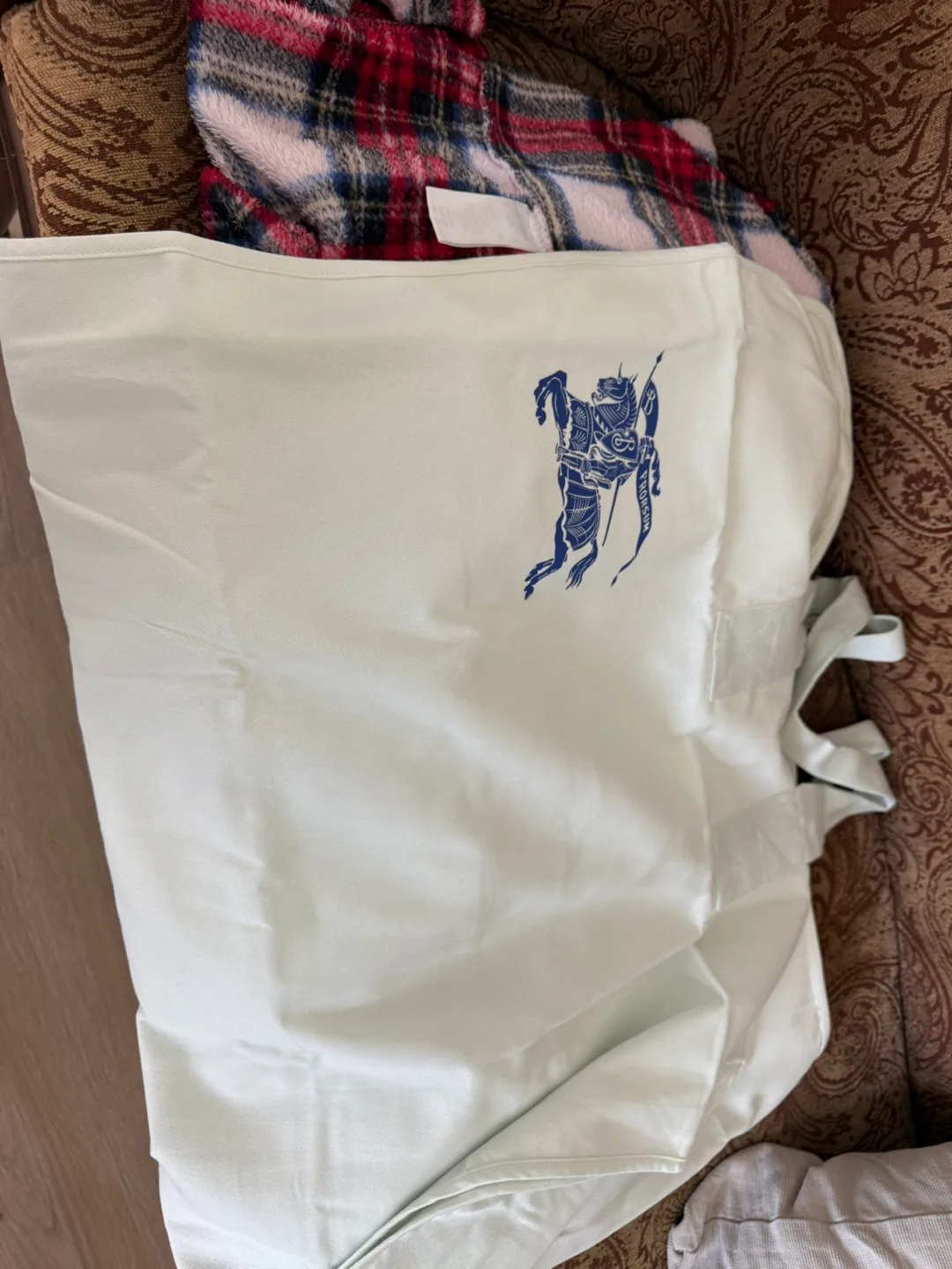 burberry cloth cover thumbnail