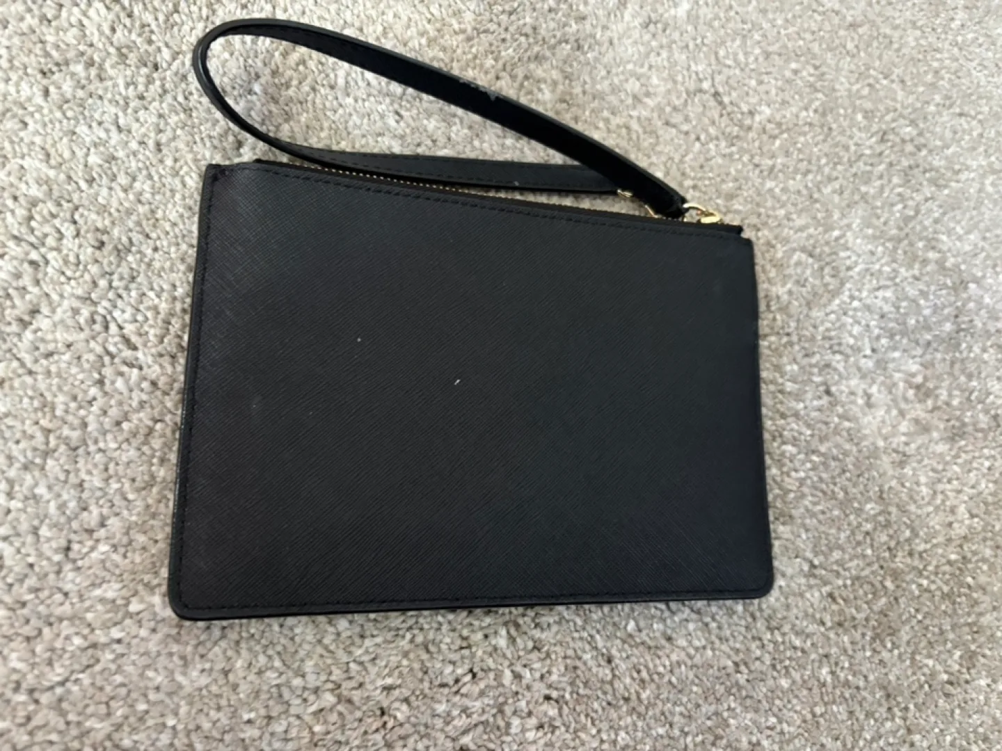 Kate Spade Wristlet image indicator(2)