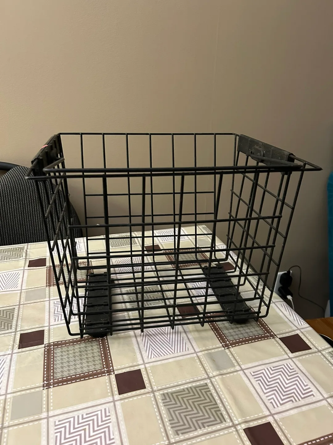 Black Metal Storage Basket thumbnail