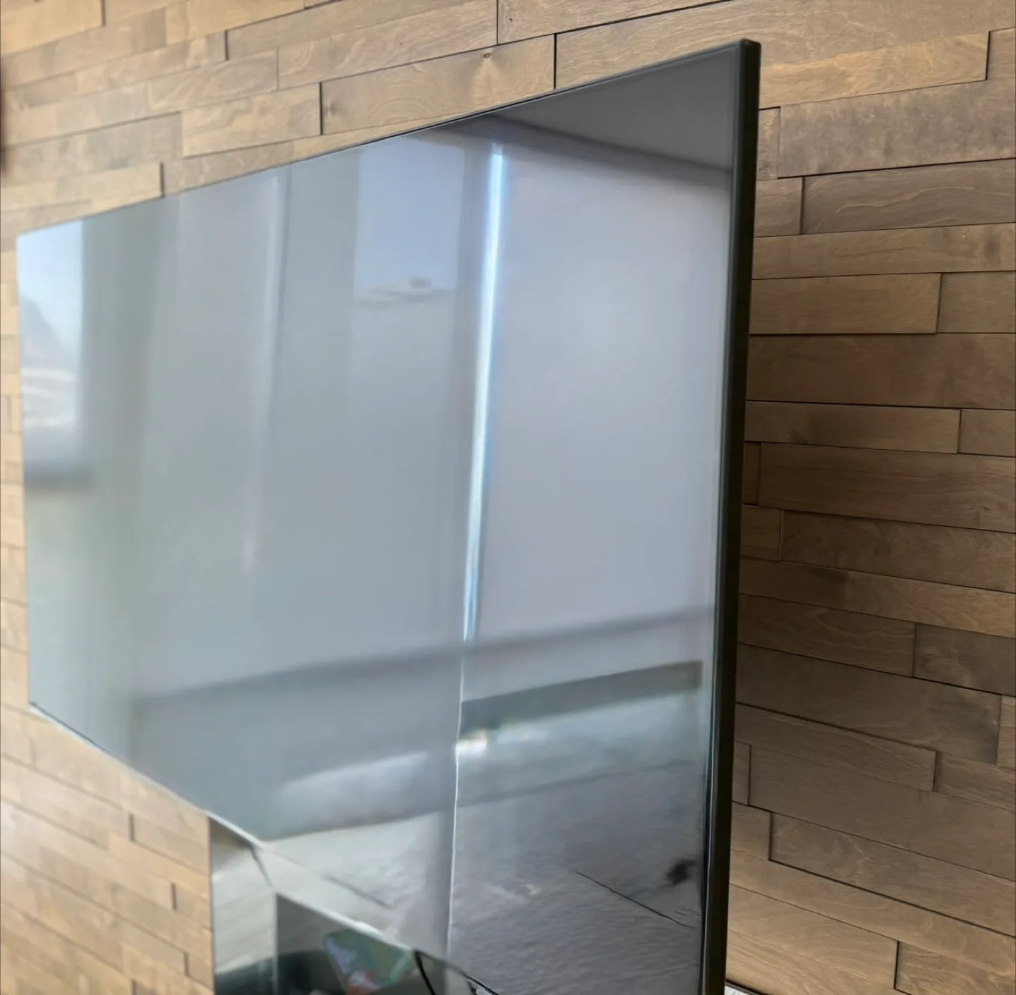 Last chance to get your Samsung Smart TV, 55-Inch Class Crystal image indicator(4)