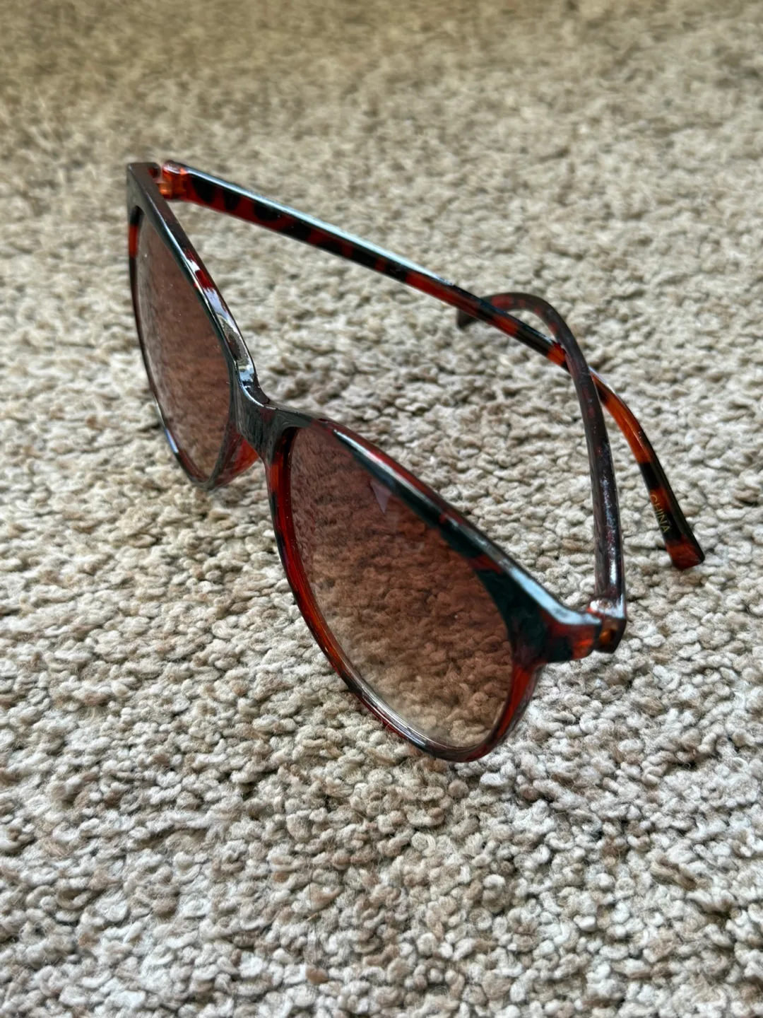 Brown Tortoise Shell Sunglasses thumbnail