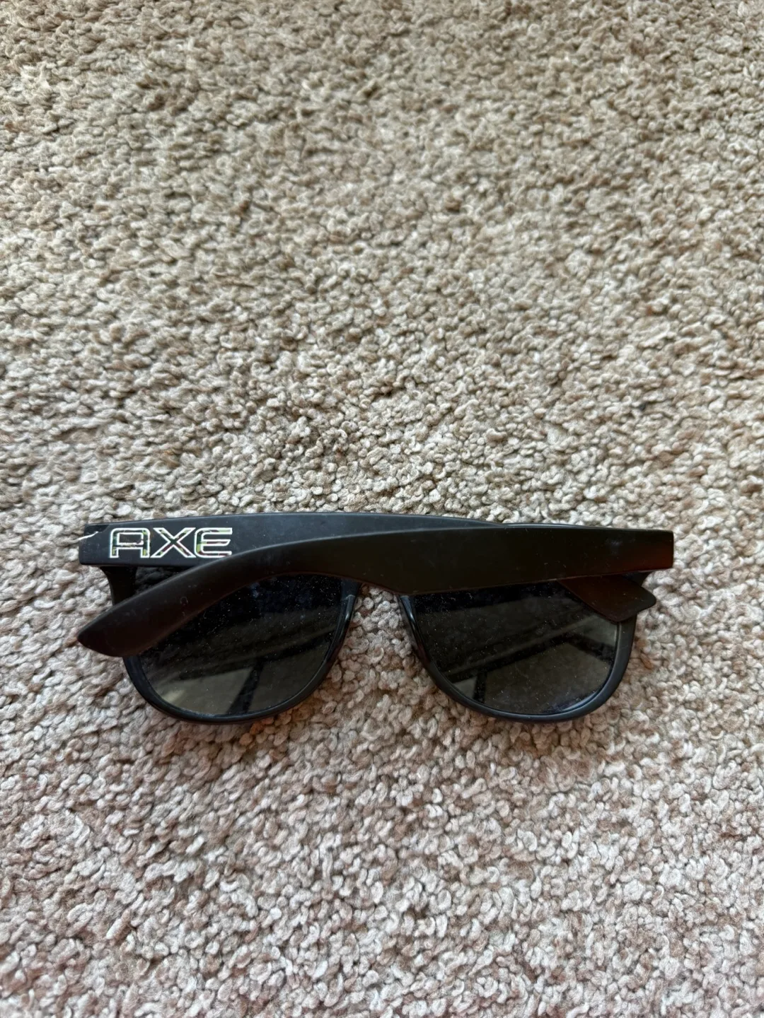 Sunglasses with camouflage arms thumbnail