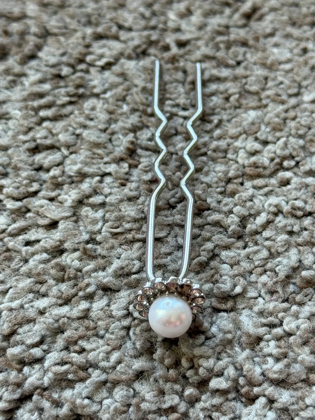 Pearl Hair Pin thumbnail