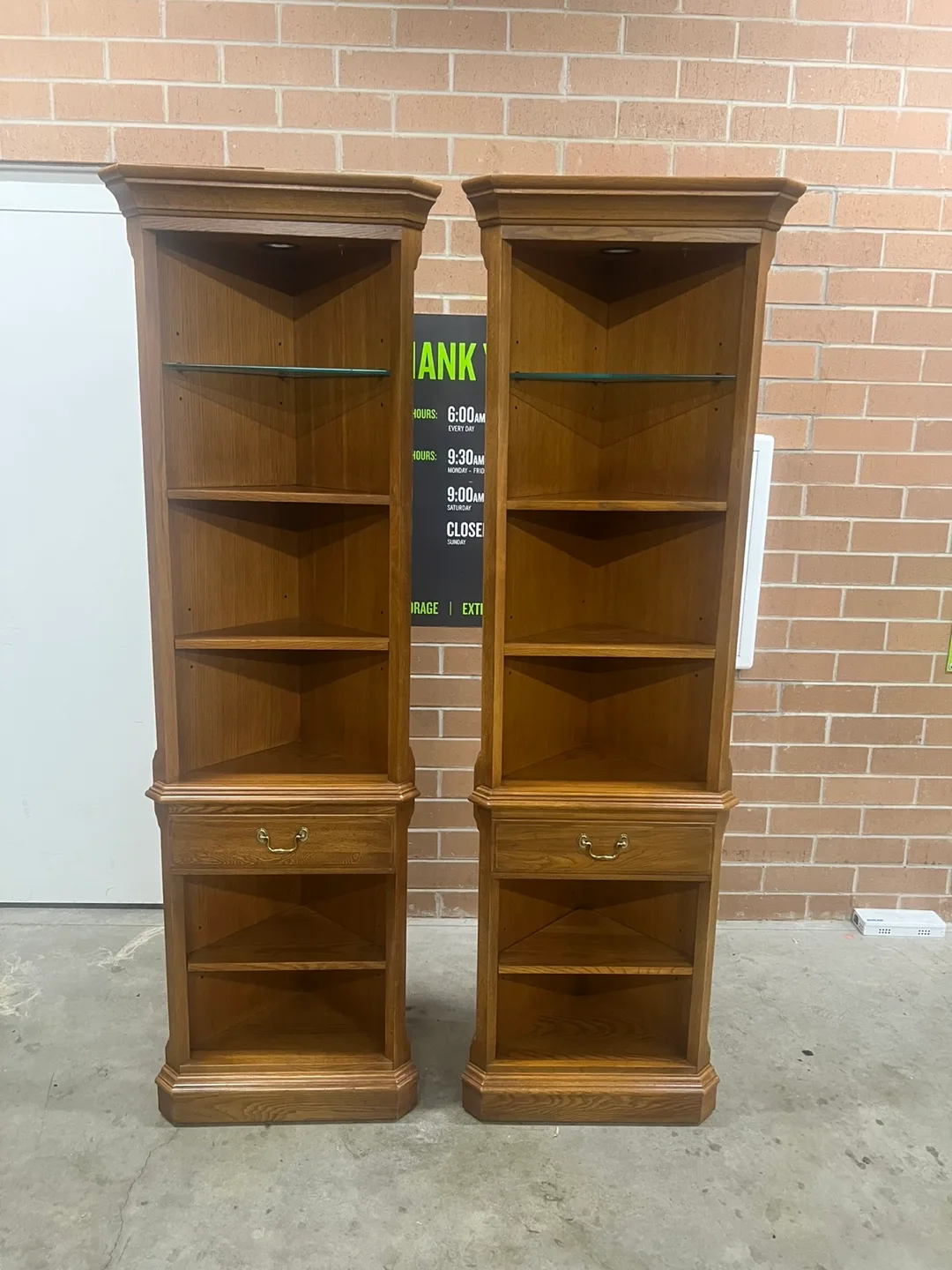 Thomasville set of 2 Bookcase w/lights thumbnail