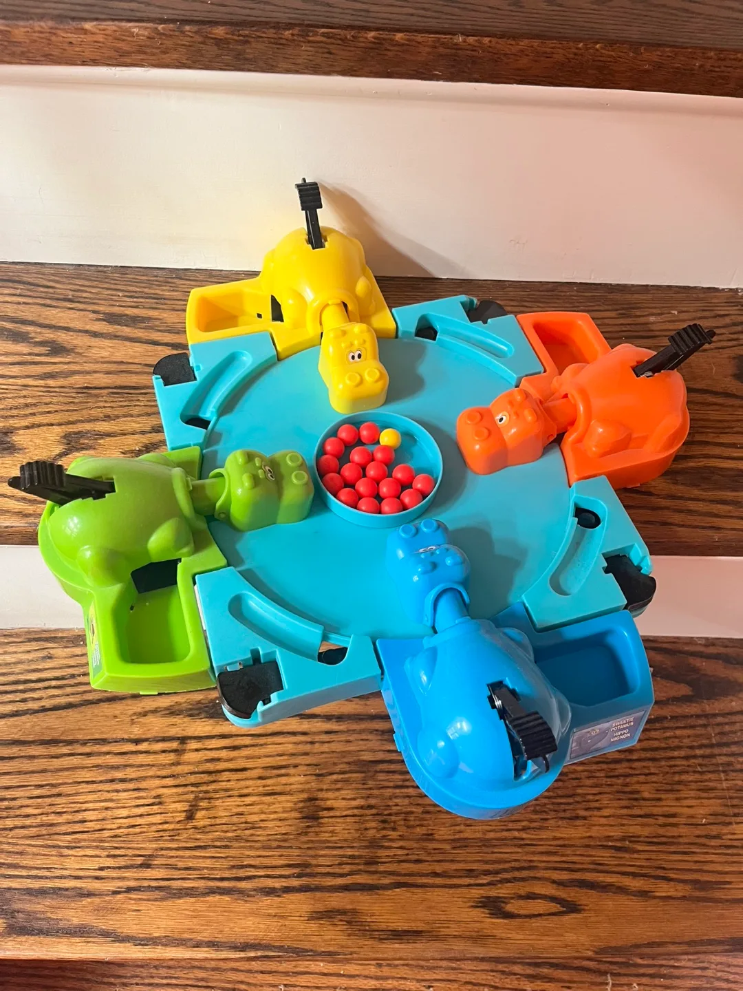 Hungry hungry hippos Classic Board Game thumbnail